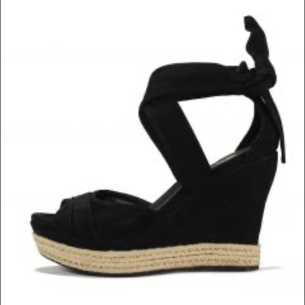 Ugg Platform, Size 9 - image 1